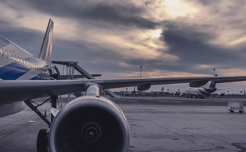 الصناعة الفضائية